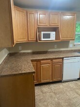 1102 Lindberg Rd in West Lafayette, IN - Foto de edificio - Building Photo