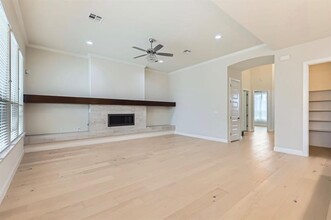 10713 Lavon Bend in Austin, TX - Building Photo - Building Photo