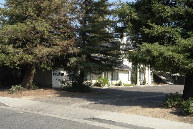 2810-2818 Secretariat Dr in Atwater, CA - Building Photo - Building Photo