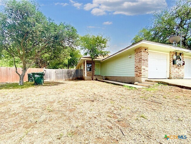109 Hughson Ct in San Marcos, TX - Building Photo - Building Photo