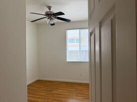 5210 Lotus Pond Way in Elk Grove, CA - Building Photo