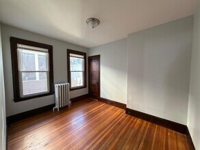 41 Michigan Ave, Unit 1 in Somerville, MA - Building Photo - Building Photo