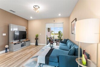 9368 Sandy Bluffs Circle in Parrish, FL - Foto de edificio - Building Photo