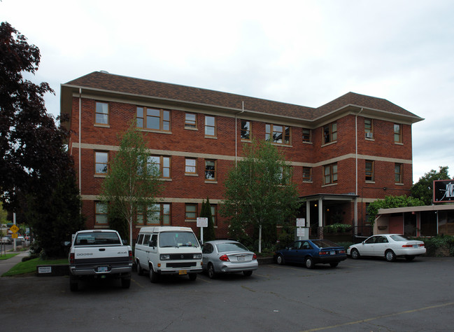 Marion Apartments in Eugene, OR - Foto de edificio - Building Photo