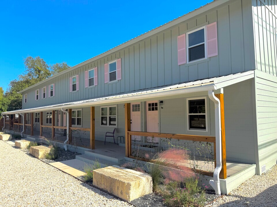 201 S Mitchell St, Unit 3 in San Marcos, TX - Foto de edificio
