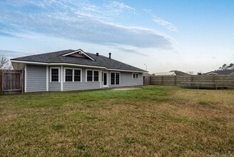 5672 Cheyenne Trail in Lake Charles, LA - Building Photo - Building Photo