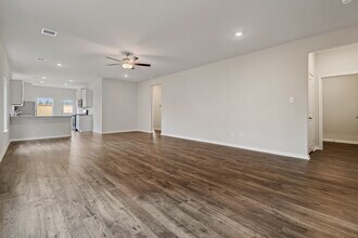 15834 Berry Hl Dr in Conroe, TX - Building Photo - Building Photo