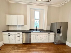 1239 Superior Ave in Pittsburgh, PA - Building Photo - Building Photo
