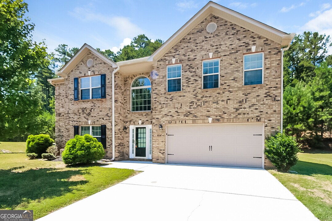 5663 Valley Loop in Fairburn, GA - Building Photo