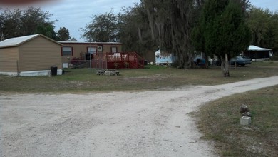 Saint Clair Resort in Haines City, FL - Foto de edificio - Building Photo