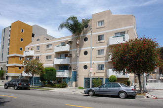 Sun Blind in Los Angeles, CA - Building Photo - Building Photo