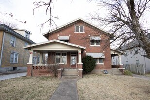 425 E Cherry St in Springfield, MO - Building Photo