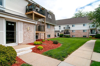 Country Club Apartments in Lincoln, NE - Building Photo - Building Photo