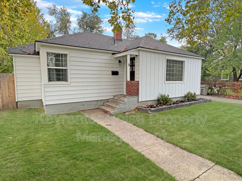 6 Juniper St in Boise, ID - Foto de edificio