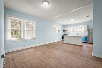 48 Kirk Rd in Jacksonville, FL - Building Photo - Building Photo