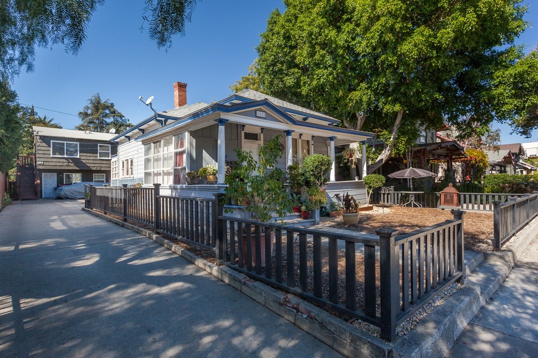 1112 French St in Santa Ana, CA - Building Photo