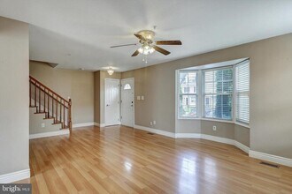 195 Langdon Farm Cir in Odenton, MD - Building Photo - Building Photo
