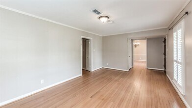 5537 Lincrest Ln in Houston, TX - Building Photo - Building Photo