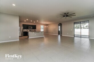 31123 Fairvista Dr in Tavares, FL - Building Photo - Building Photo