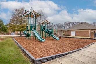 Dunwoody Place in Huntsville, AL - Building Photo - Building Photo