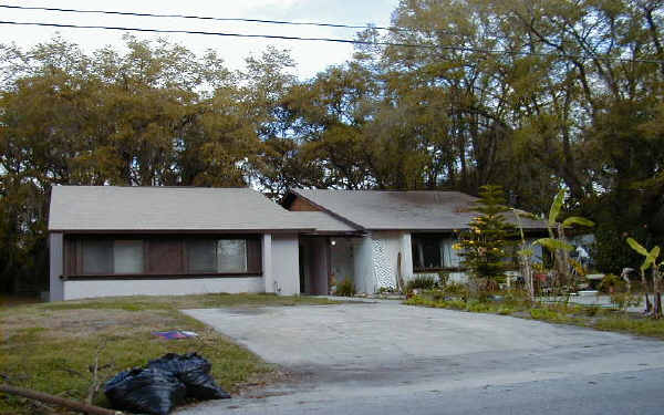 Magnolia Trails in Lakeland, FL - Building Photo