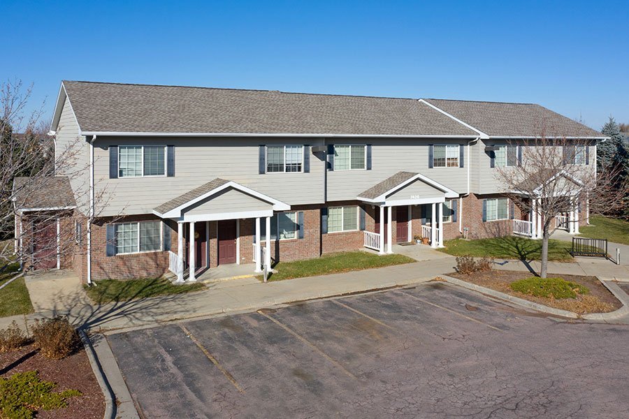 Stoney Creek Townhomes in Sioux Falls, SD - Building Photo