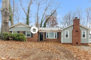 10019 Arbor Dale Ave in Charlotte, NC - Building Photo