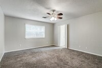 11903 Hillbrook Dr photo'