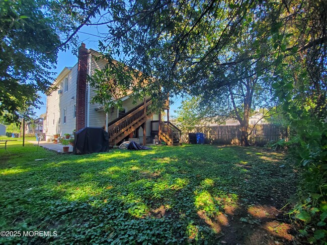 722 Monmouth Pkwy in Middletown, NJ - Building Photo - Building Photo