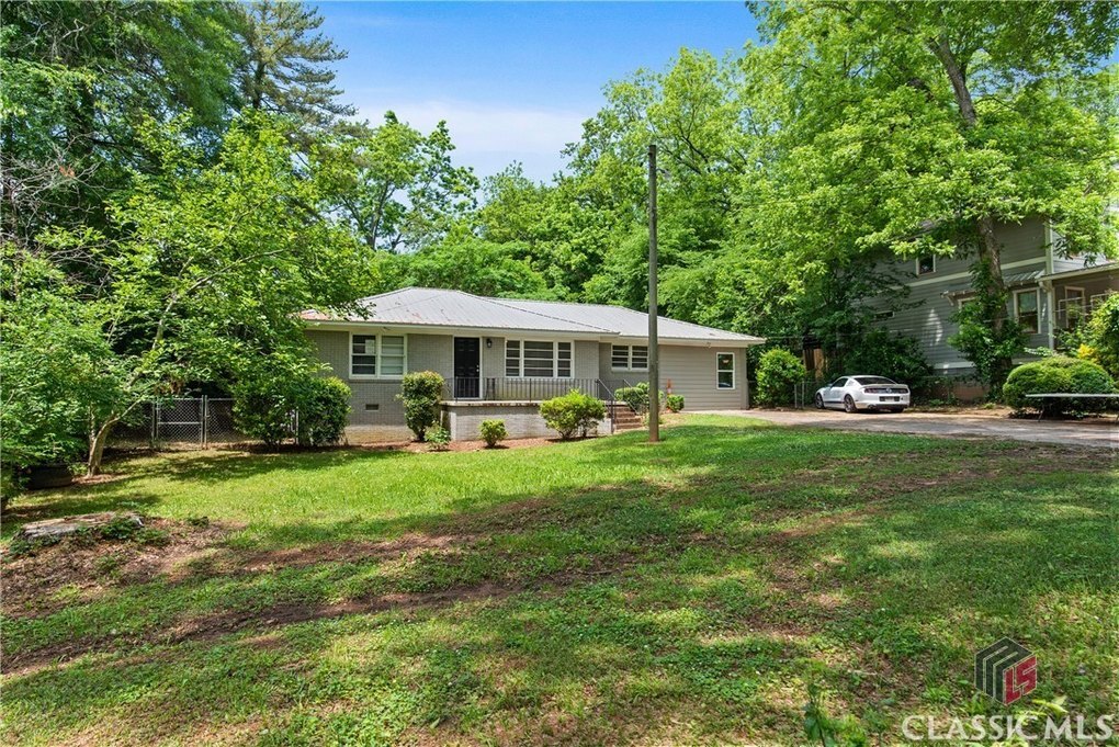 135 Hillside St in Athens, GA - Building Photo