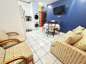 935 SW 11th Ave in Miami, FL - Building Photo - Building Photo
