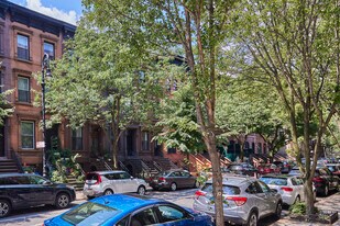 24 W 119th St in New York, NY - Building Photo