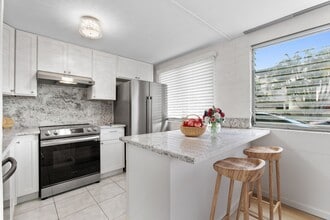 3093 Pualei Cir in Honolulu, HI - Building Photo - Building Photo