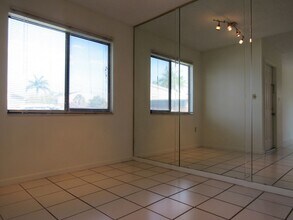 5266 Cedarbend Dr in Ft. Myers, FL - Building Photo - Building Photo
