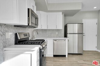 842 11th St in Santa Monica, CA - Building Photo - Building Photo