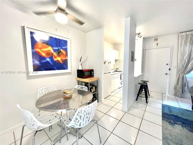 6310 SW 79th St in South Miami, FL - Building Photo - Building Photo