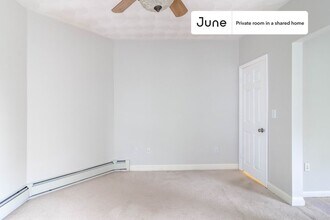 Private bedroom in 3 bed/1 bath Home in Boston, MA - Building Photo - Building Photo