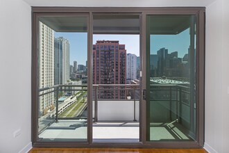 650 W Wayman St in Chicago, IL - Building Photo - Building Photo