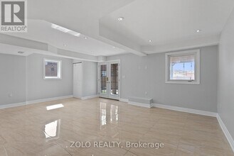 162 Fred Young Dr in Toronto, ON - Building Photo - Building Photo