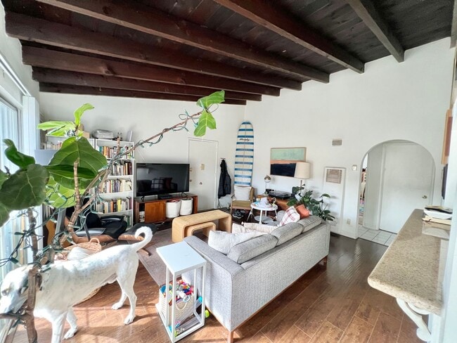 3608 Keystone Av, Unit 08 08