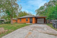 3034 Akard St photo'