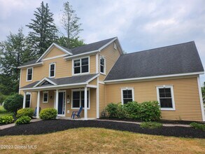 48 Wright St in Saratoga Springs, NY - Building Photo - Building Photo
