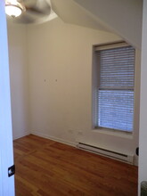 2728 N Artesian Ave, Unit apt 1 in Chicago, IL - Building Photo - Building Photo