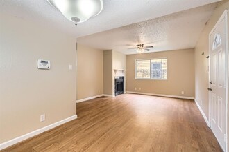 2407 Bucks Run in Austin, TX - Building Photo - Building Photo