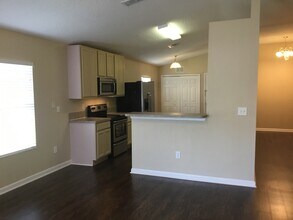 2508 Spring Pond Ln in Jacksonville, FL - Building Photo - Building Photo