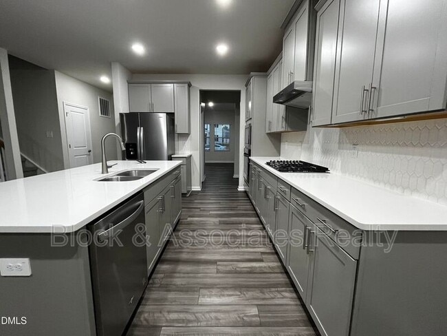 937 Avonmore Dr in Wendell, NC - Building Photo - Building Photo