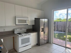 2310 NE 37th Terrace in Homestead, FL - Building Photo - Building Photo