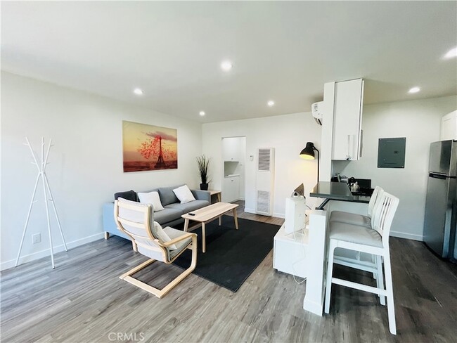3864 Inglewood Blvd, Unit 7 in Los Angeles, CA - Building Photo - Building Photo