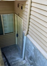 12040 96th Ave NE, Unit 116 in Kirkland, WA - Building Photo - Building Photo