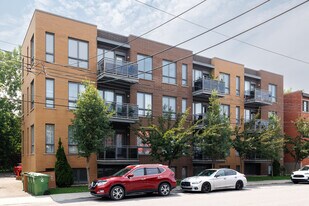 12246 Ranger Rue in Montréal, QC - Building Photo